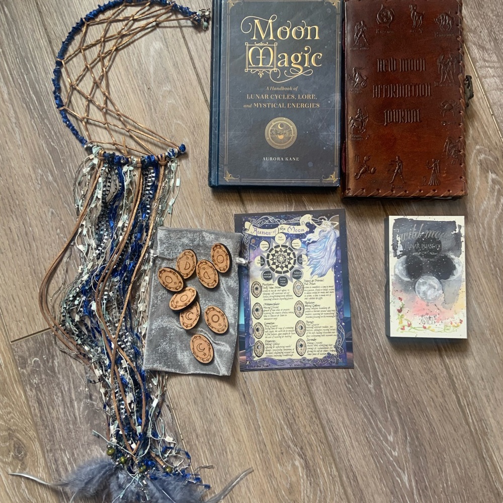 Moon Magic Book and Accessories Set